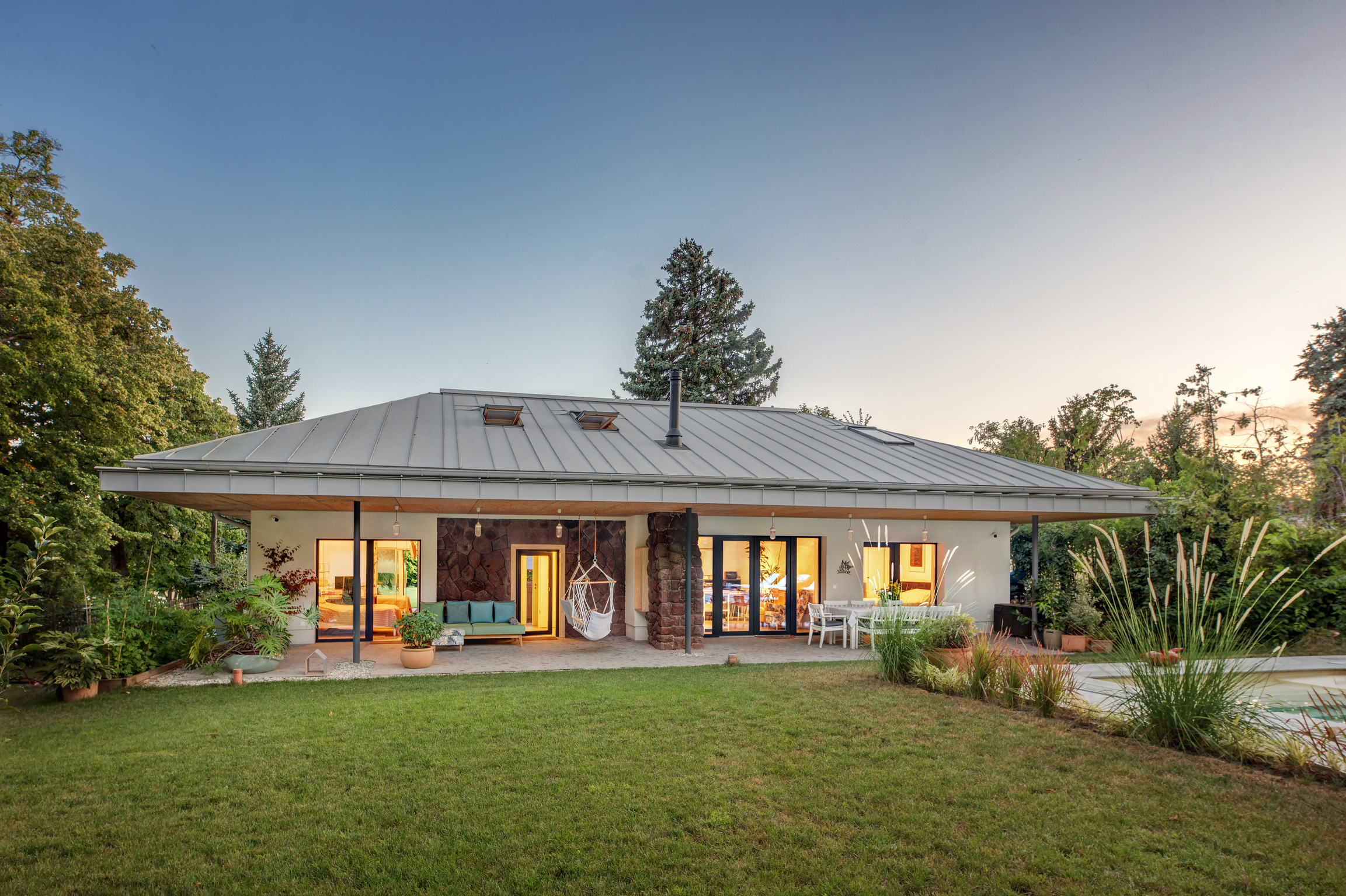 felujitas-balatonakarattya-haz-nyaralo